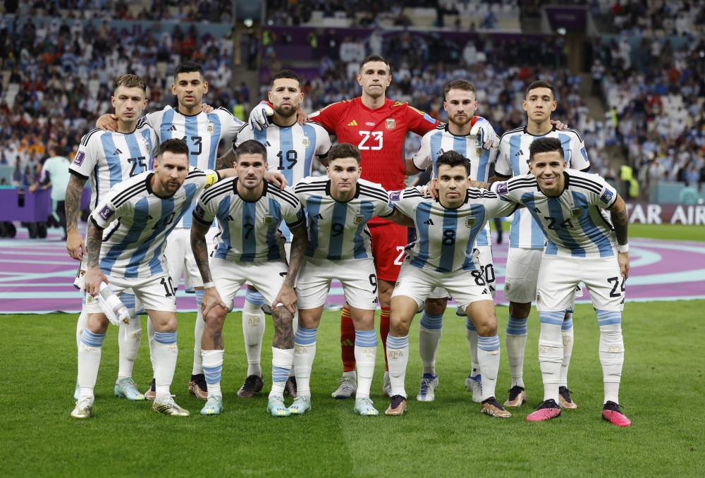 颁奖规则和典礼流程引争议，中足联将听各方意见后在明年调整（颁奖规则与典礼流程引发争议，中足联将广泛征求意见并于明年调整）