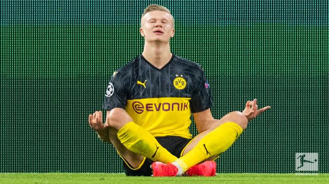 鲁媒：陈泽仕和依木兰今天抵达成都，参加U22国足的训练备战（鲁媒：陈泽仕与依木兰今日抵达成都，随U22国足展开训练备战）