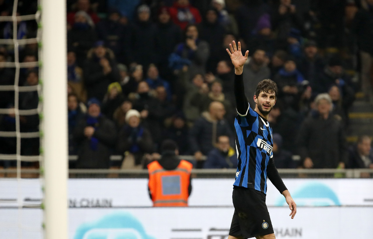 卡萨诺：32岁的迪巴拉已经跑不动了；罗马应该把科内卖给国米（卡萨诺直言32岁迪巴拉难再奔跑，罗马应将科内出售至国米）