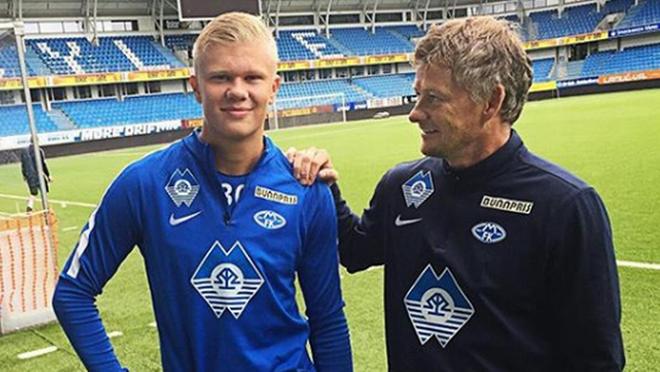 卡利亚里主帅：我在球员时代盯防过C罗，那真是令人激动（卡利亚里主帅：球员时期曾盯防C罗，那经历让人热血沸腾）