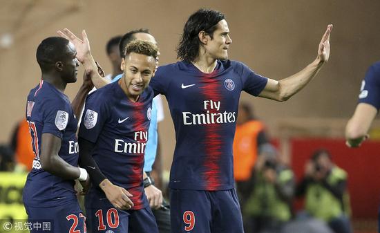 普里查德和沃尔什第二节得分均上双，上半场合砍28分9板6助（普里查德、沃尔什次节同上双，半场合砍28分9板6助）