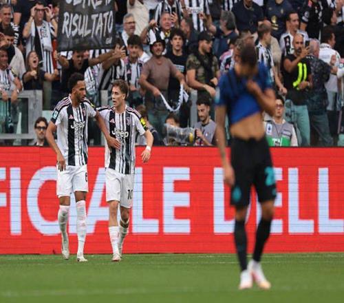 RAC1：巴萨全新第四球衣将在明年的西超杯中迎来赛场首秀（RAC1：巴萨第四套全新球衣将于明年西超杯完成赛场首秀）