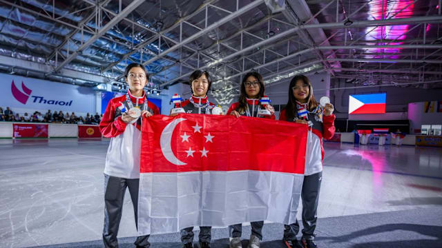 邵佳一谈成为国足主帅：正在家看电脑突然收到700多条信息（邵佳一回忆出任国足主帅：在家看电脑时瞬收700余条消息）