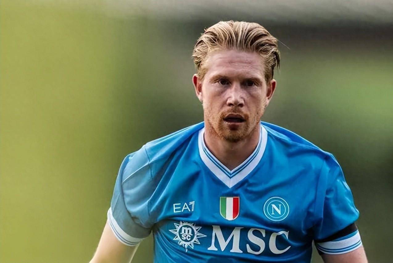 媒体人热议中足联颁奖：中超最佳教练怎能参考足协杯成绩？（中足联颁奖引媒体热议：评中超最佳教练缘何参考足协杯战绩？）