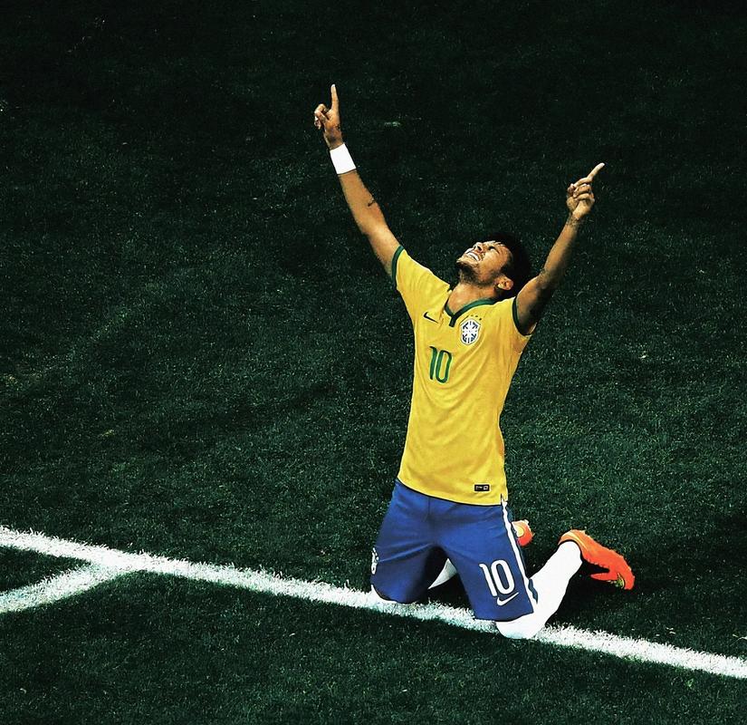 4次超越因扎吉，姆巴佩是欧冠客场戴帽次数最多的球员（姆巴佩4次欧冠客场戴帽，超越因扎吉成历史最多）