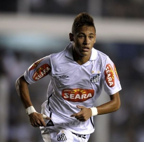 官方：爱媛FC主帅青野慎也、总监吉村光示赛季结束后离任（爱媛FC官宣：主帅青野慎也与总监吉村光示将于赛季结束后卸任）